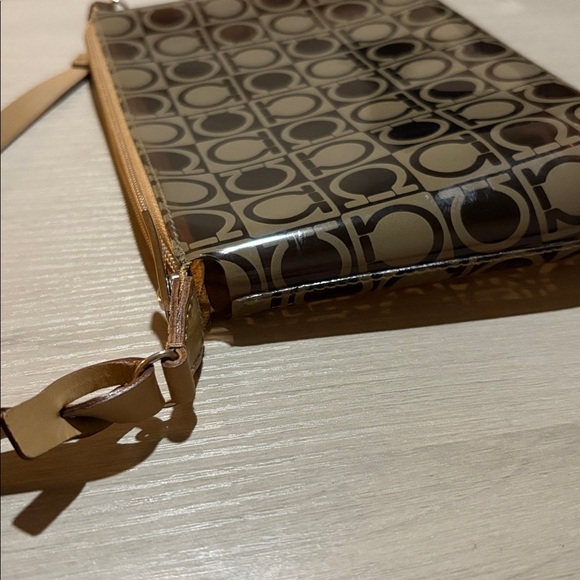 Salvatore Ferragamo Brown Monogram Women's handbag,shoulder bag or wrislet - Picture 10 of 16